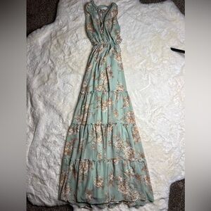 Small privy brand beautiful dress!